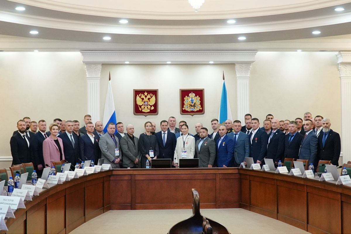 Председатель Архангельского Облсобрания Екатерина Прокопьева оценила программу «Защитники. Под крылом Архангела», обучение по которой стартовало 1 июля