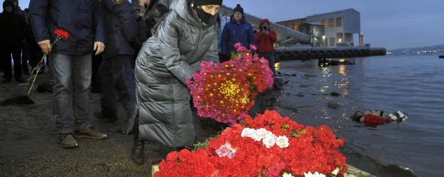 Семьям погибших с затонувшей «Онеги» выплатили денежную компенсацию