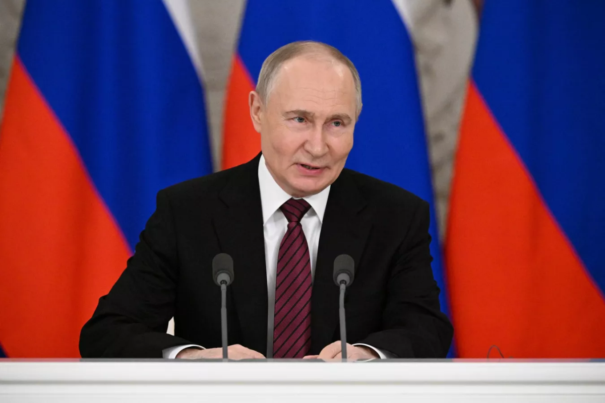 Владимир Путин отметил попытки давления на Россию в дни 80-летия Победы