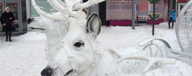 В центре Ульяновска хулиганы оторвали рога фигуре новогоднего оленя