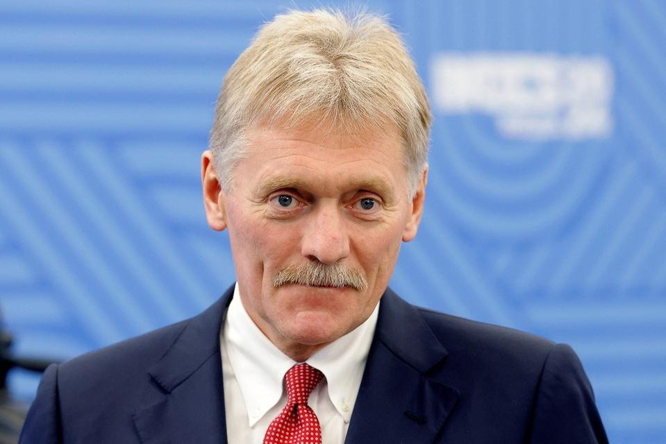 Кремль взял паузу: Песков отказался комментировать захват танкера Deyna, а французы уже ведут судно в Марсель