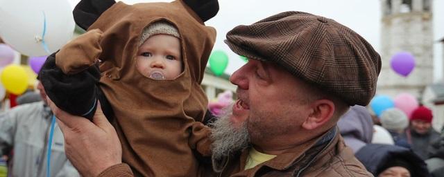 В Суздале провели парад Винни-Пухов