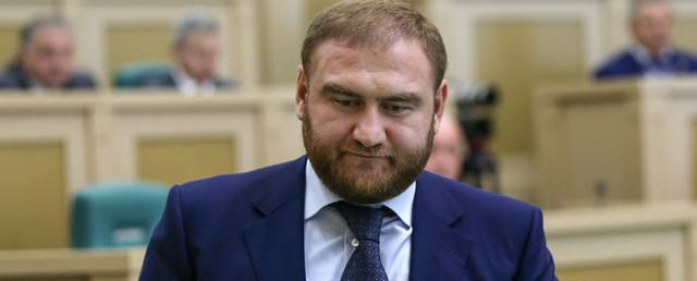 Сенатора от Карачаево-Черкесии задержали во время заседания Совфеда