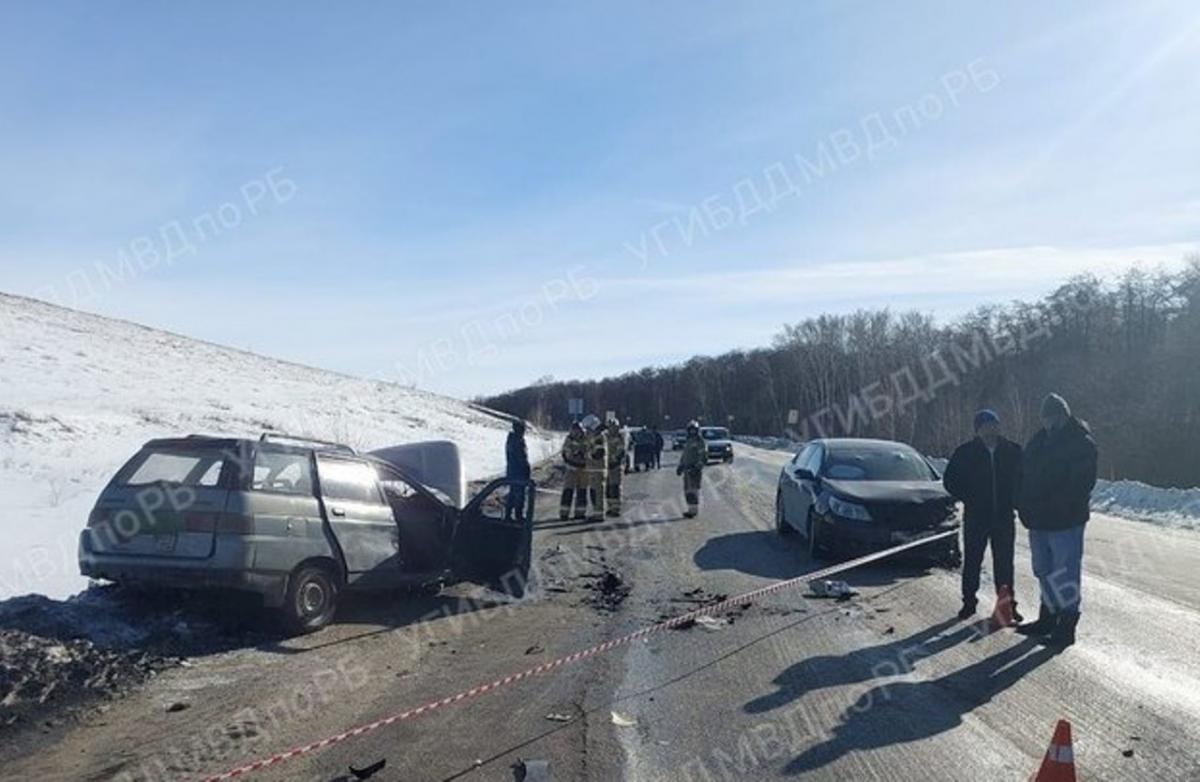 На трассе в Башкирии разбились три человека