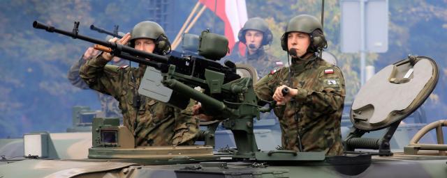 В Польше начали массово открывать армейские рекрутинговые центры