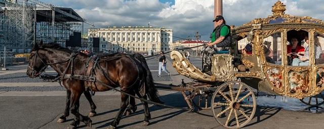 На Дворцовую площадь Петербурга не пускают кареты из-за ЧП на новогодних каникулах