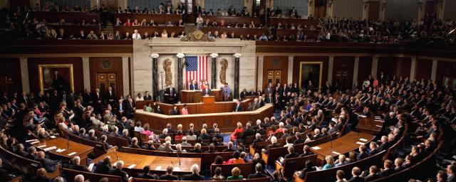Американские сенаторы одобрили выделение Украине помощи на рекордные $40 млрд