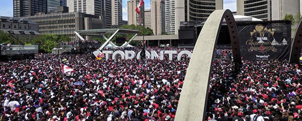 На параде БК «Торонто Рэпторс» произошла стрельба, есть пострадавшие