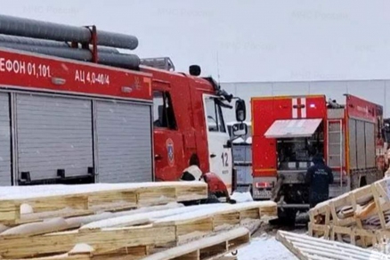 В Калуге на бывшем заводе Volkswagen разгорелся пожар