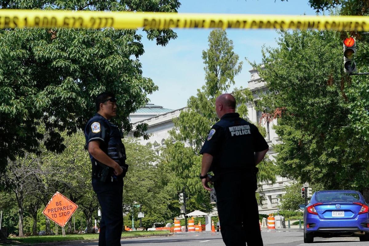 В США случайная пуля попала в окно и убила ребенка в комнате