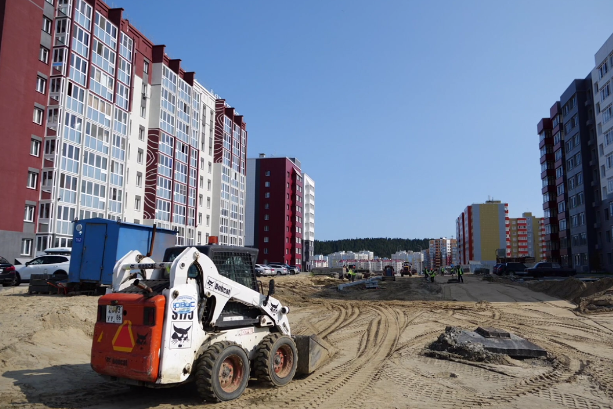 Глава Максим Ряшин: В Ханты-Мансийске в 2025 году обновят и построят 30 км дорог — столько же в городе сделали за последние 10 лет