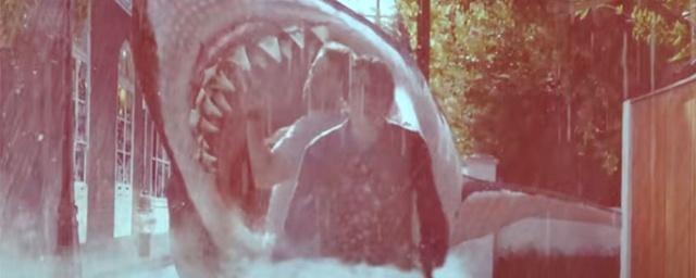 В сети опубликовали трейлер фильма «Большая акула» от режиссёра Томми Вайсо