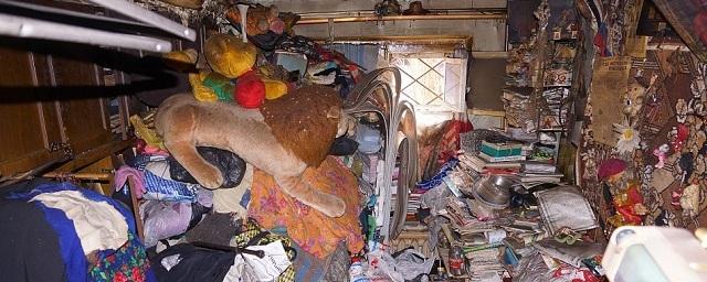 В Москве в заваленной мусором квартире нашли тело 7-летнего мальчика