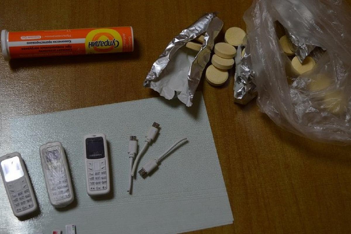 Новосибирца задержали при попытке передачи телефонов в СИЗО