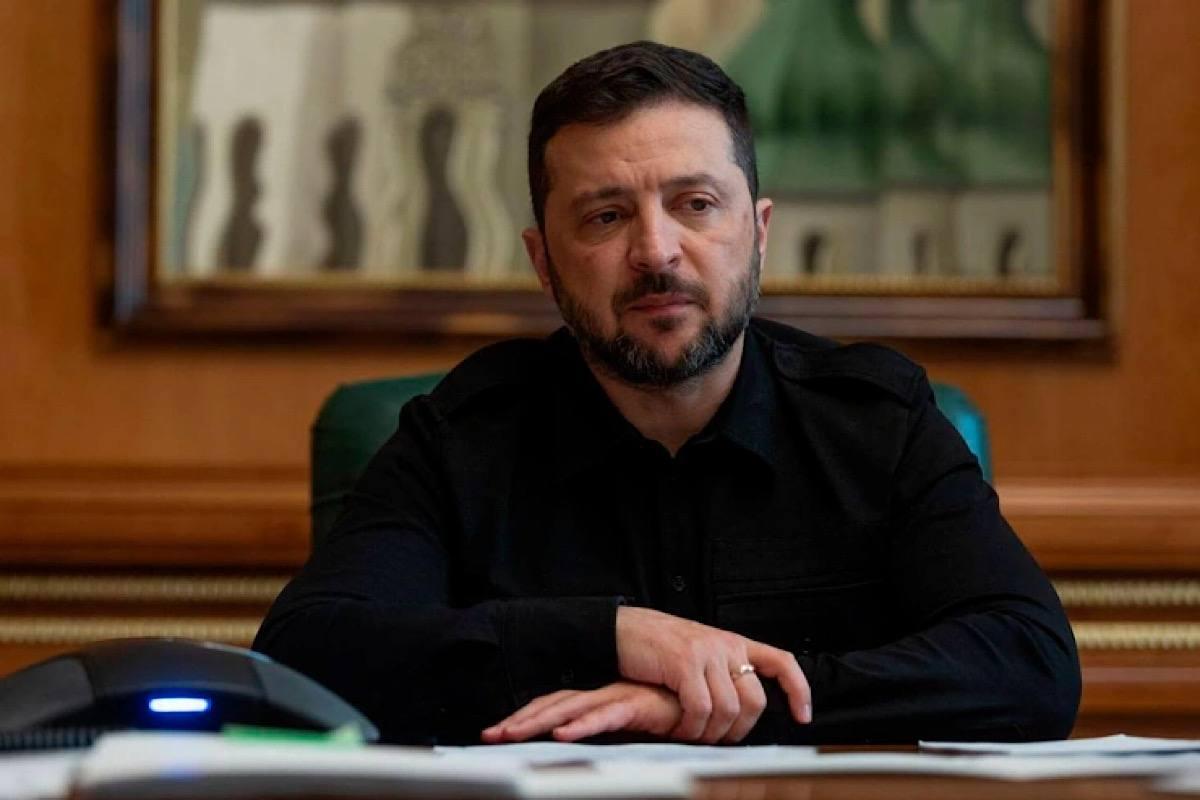 Зеленский заявил о подготовке сильных мер давления на Россию