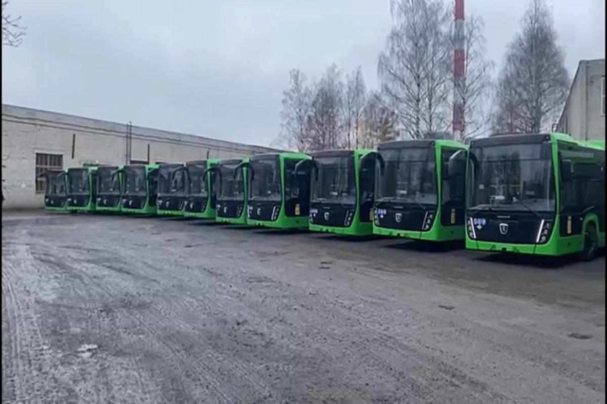 В начале ноября на городские маршруты в Кирове выйдут 27 новых автобусов