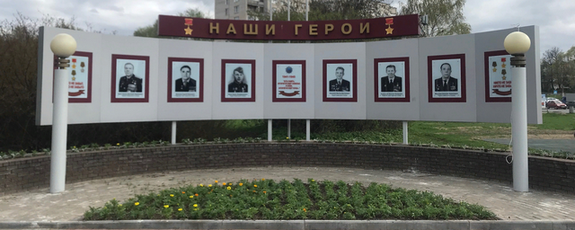 В Советском районе начали высаживать цветники