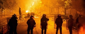 Более 300 человек арестовала полиция ночью на протестах во Франции