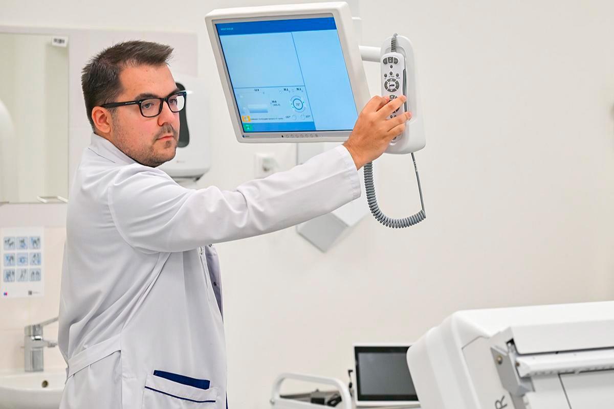 Врачи «Коммунарки» выявили более 200 опухолей ЖКТ на нулевой стадии