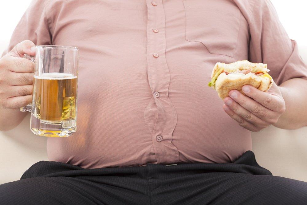 Диетолог Соломатина: Алкоголь приводить к быстрому набору лишнего веса