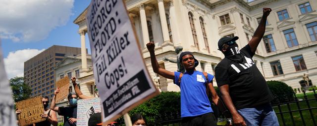 В Атланте вспыхнули акции протеста из-за смерти еще одного афроамериканца