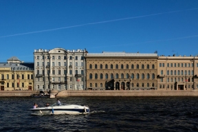 В центральных районах Петербурга стремительно закрывают продуктовые магазины