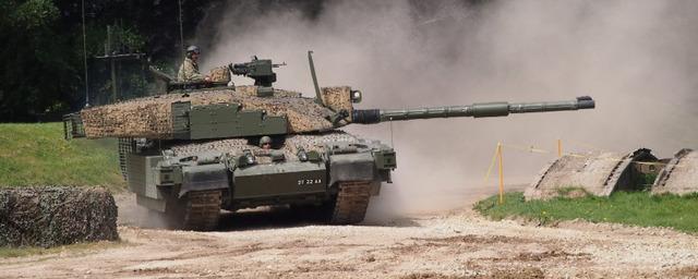 GT: поставками тяжелого вооружения НАТО толкает Украину к пропасти