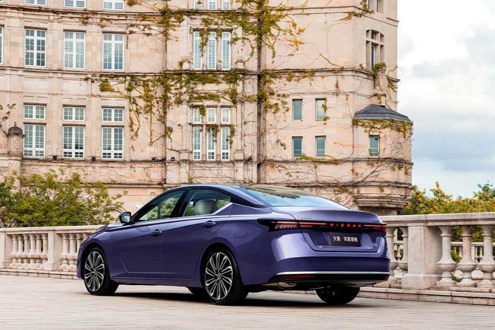 Nissan обогнал всех: рост продаж в РФ на 908%, а китайские бренды провалились на 98%