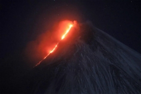 На Камчатке начал извергаться вулкан Ключевская сопка