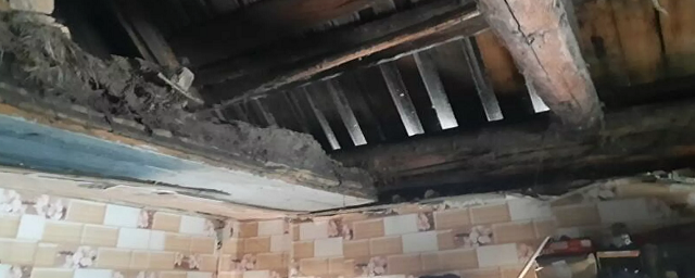 В Ульяновской области ребенок погиб при обрушении потолка в доме