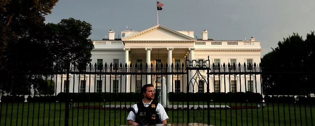 FT: в США есть два подхода к санкциям против провластных элит РФ