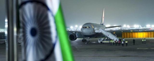 Канадская делегация не может улететь из Индии из-за поломки самолёта