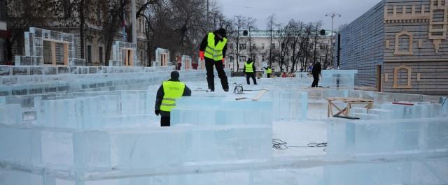 В Екатеринбурге временно закроют парковку на площади 1905 года