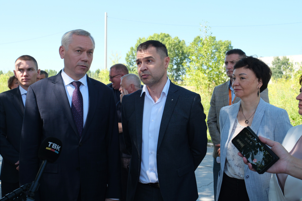 Губернатор Андрей Травников осмотрел социальные учреждения Искитимского района