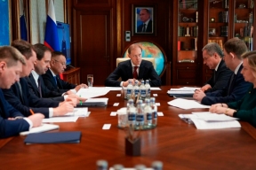 Губернатор Вячеслав Гладков на совещании у первого вице-премьера РФ Дениса Мантурова рассказал о восстановлении приграничных территорий Белгородской области