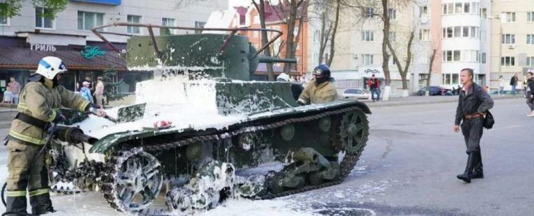 Советский танк загорелся на репетиции парада Победы в Уфе