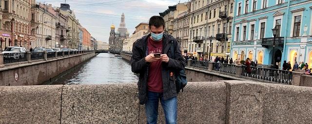 В Петербурге за сутки выявили 4 406 больных ковидом. Все чаще страдают дети
