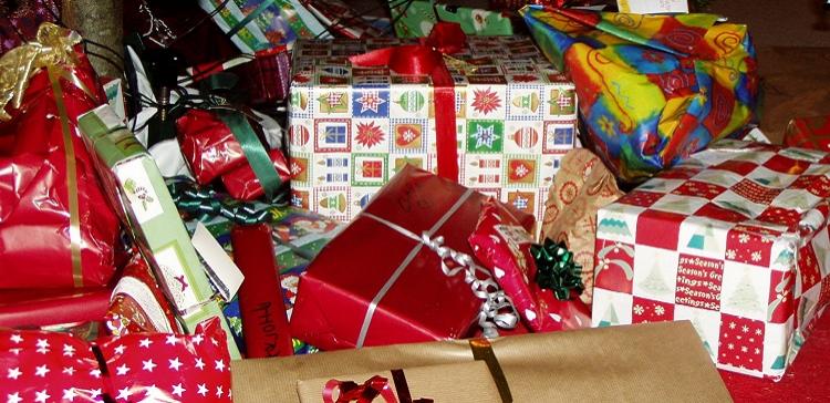 В Приморье начали собирать новогодние подарки для детей-сирот
