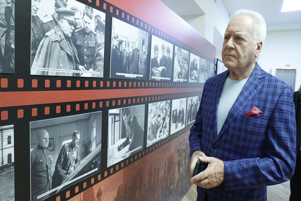 Экс-губернатор Анатолий Лисицын покидает «Справедливую Россию» ради праймериз «Единой России»