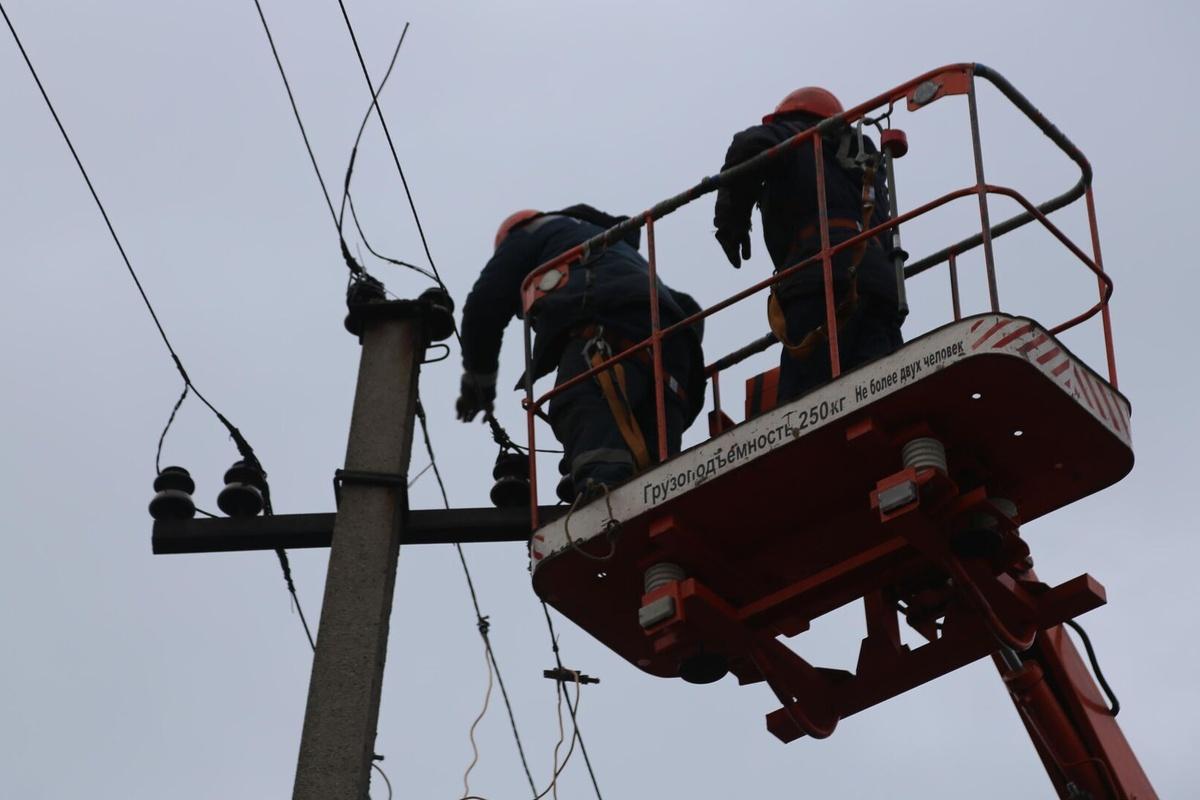 В Орловской области продолжают разбираться с последствиями урагана