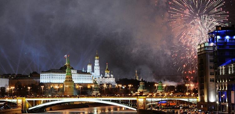 В Москве в новогодних гуляньях приняли участие более 1 млн человек