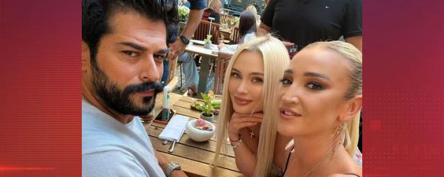 Популярный турецкий актер Бурак Озчивит встретился с поклонниками в Москве