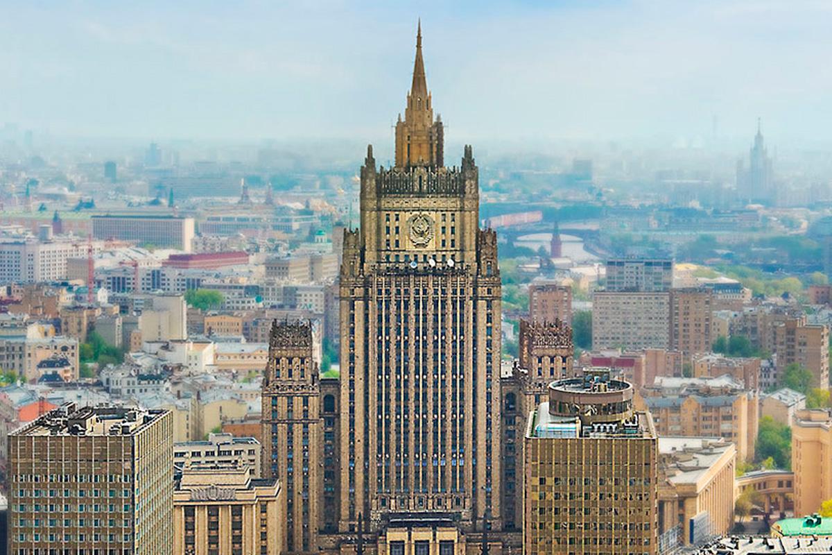 «Абсолютно вздорная цель»: в МИД РФ жестко высказались о попытках Запада нанести «стратегическое поражение» России