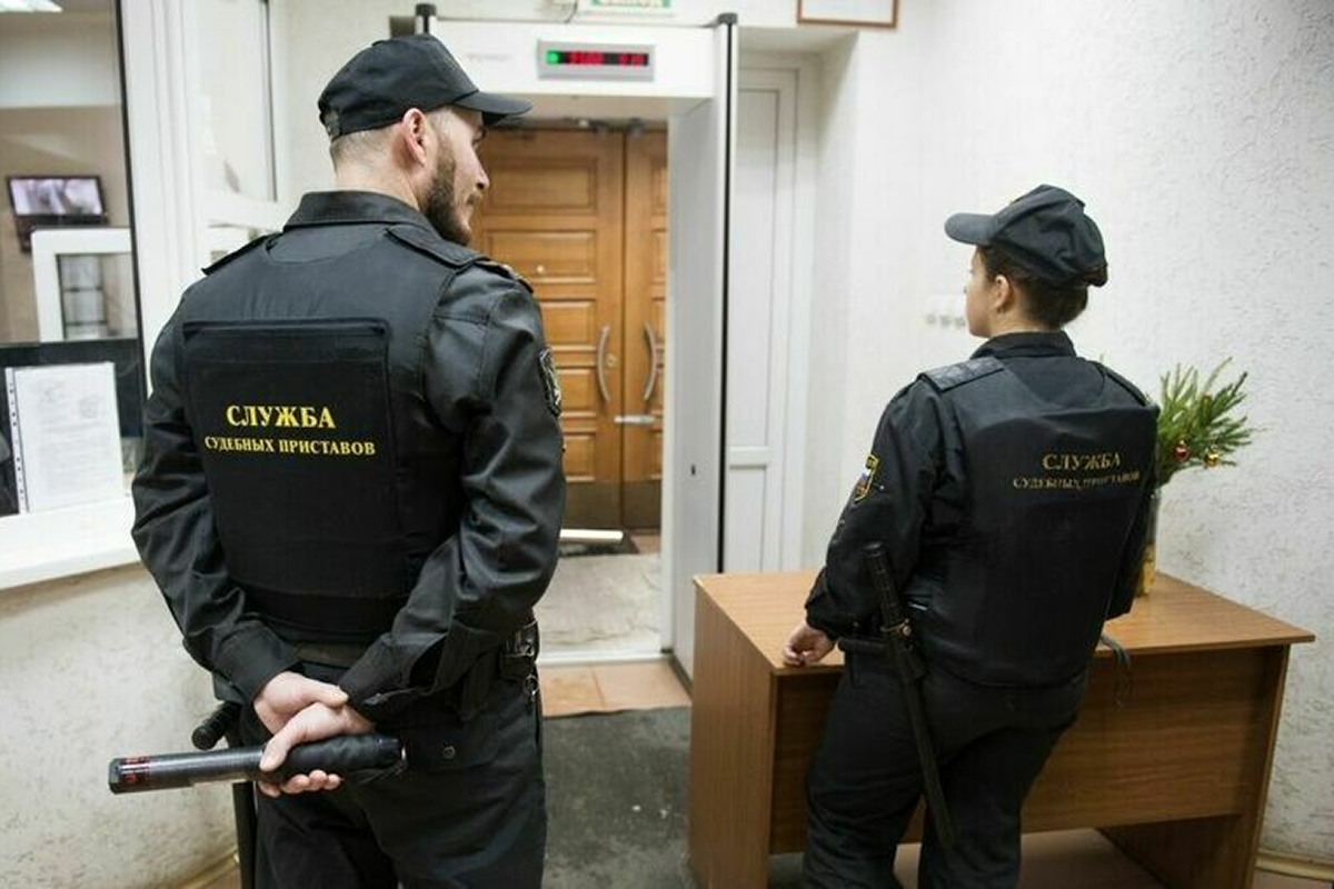 Служба в Крыму до 2014 года теперь засчитается в стаж работникам прокуратуры и ФССП