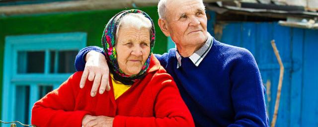 В Новосибирске мошенники пугают местных пенсионеров реформой и порчей