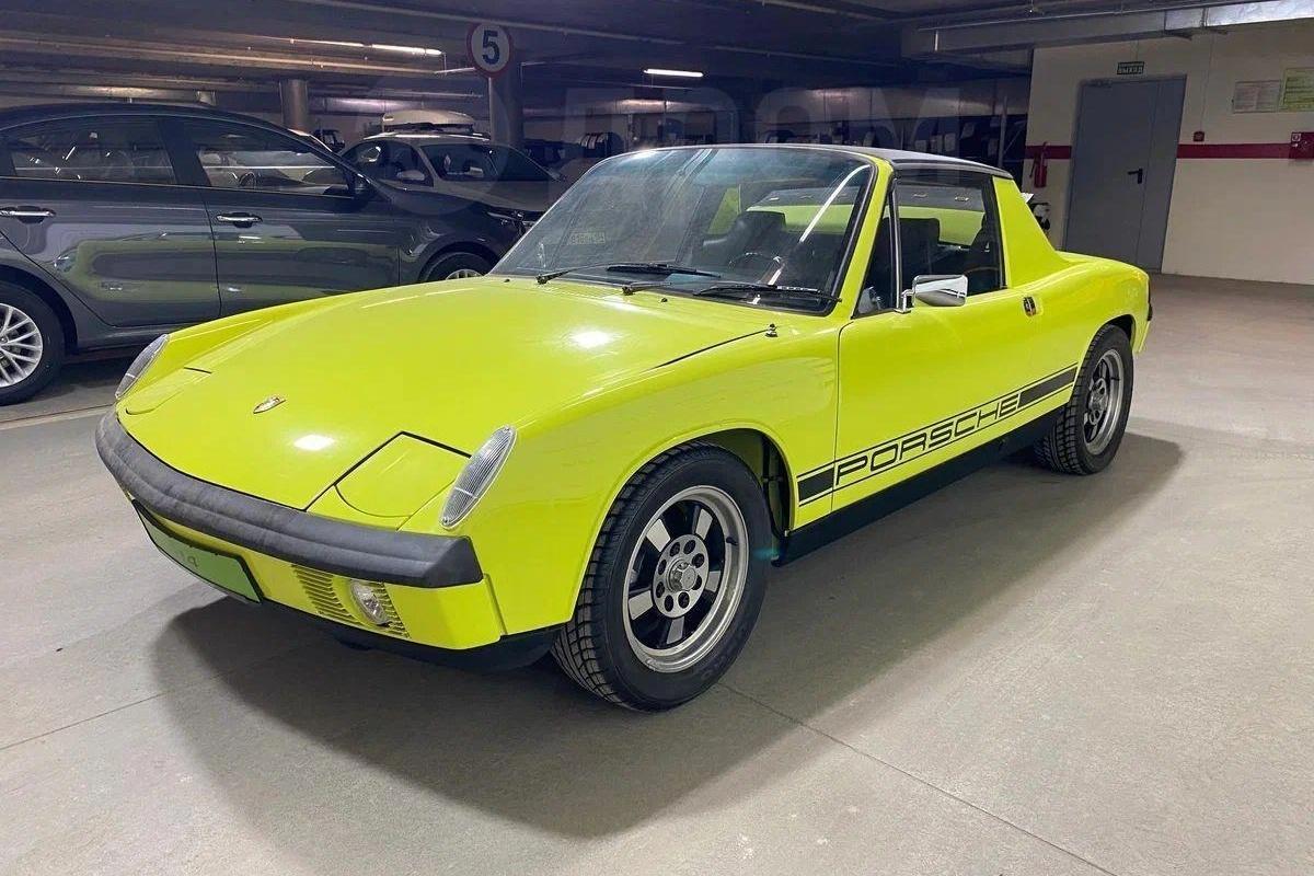 В Новосибирске продают ретро-кар Porsche из 70-х годов