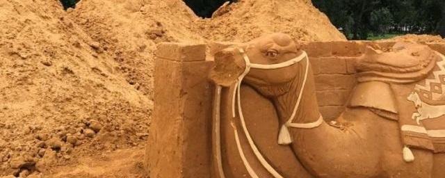 Челябинские вандалы повредили несколько песочных скульптур в Саду камней