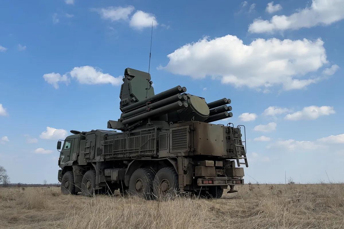 Российские системы ПВО перехватили свыше 80 дронов ВСУ