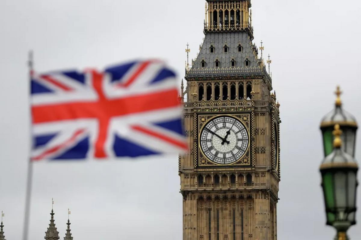 В лондонской канализации обнаружили гигантский «жирберг» весом в 100 тонн