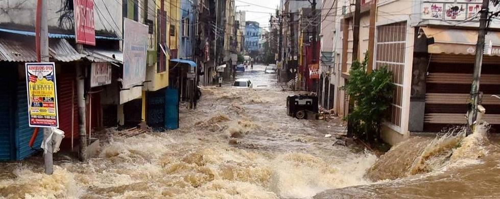 24 человека стали жертвами проливных дождей на юге Индии